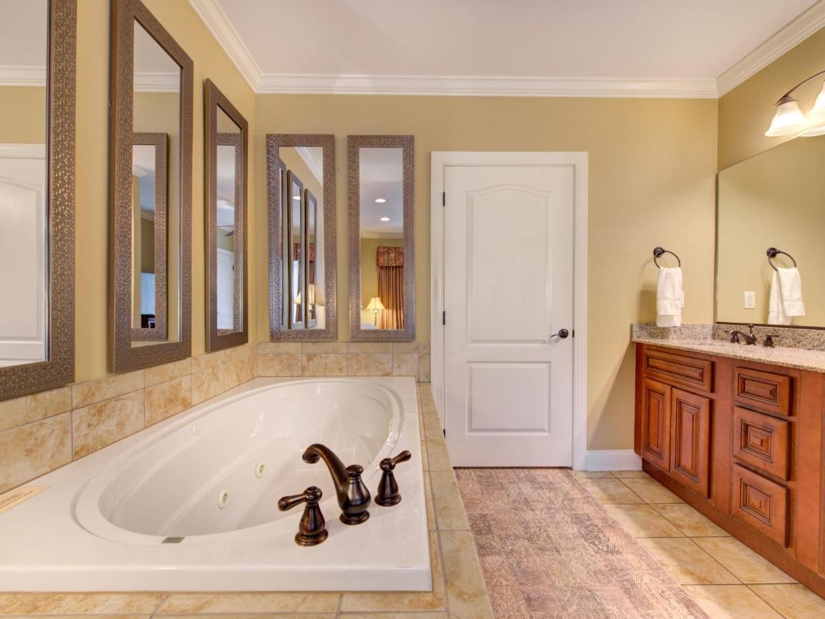 Apartamento City Bear, 2Br, Pool, Spa, Downtown Gatlinburg, Sleeps 6 Exterior foto